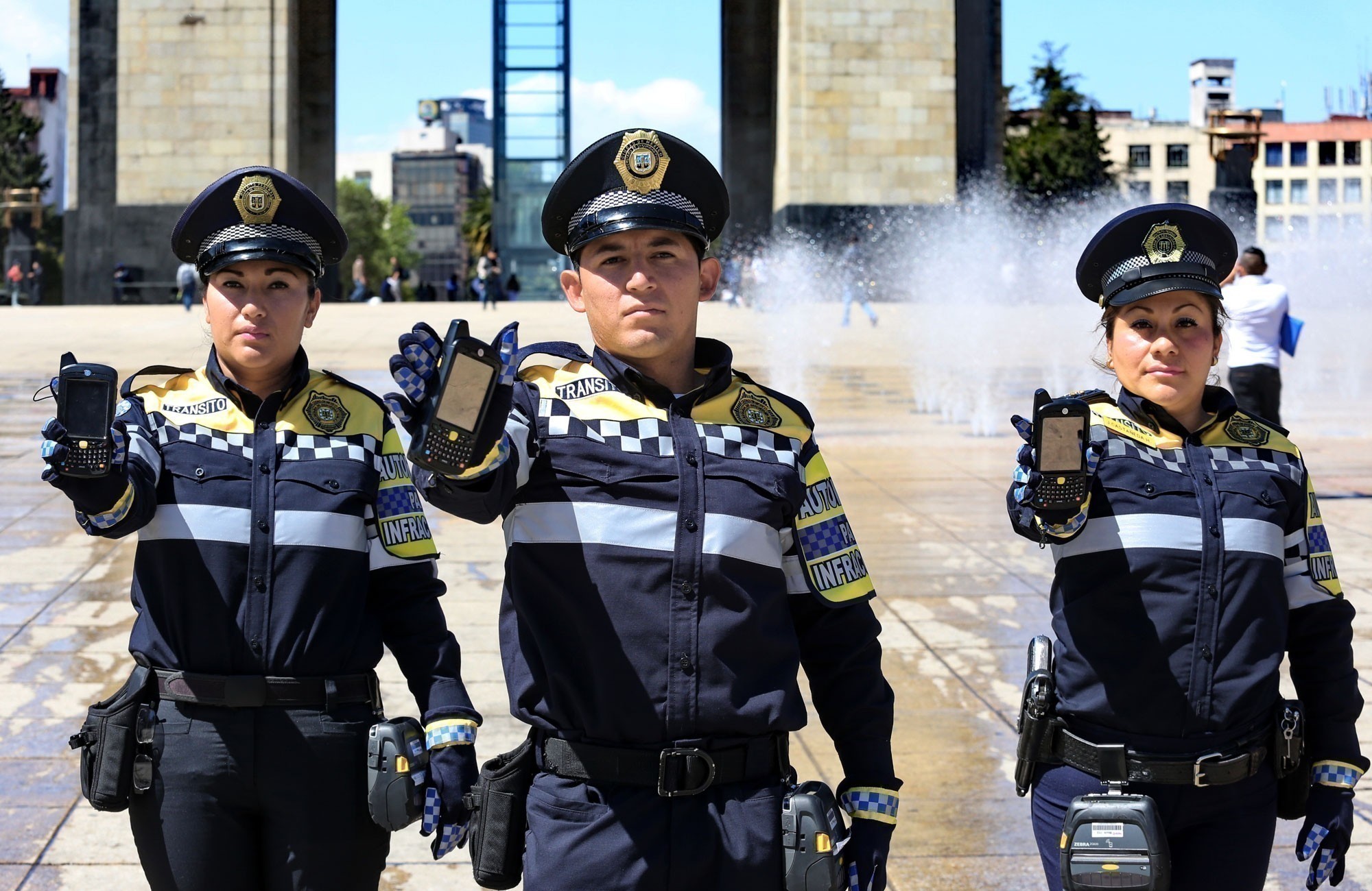 Policías de CDMX usarán cámaras corporales: así busca el gobierno frenar abusos y “mordidas”